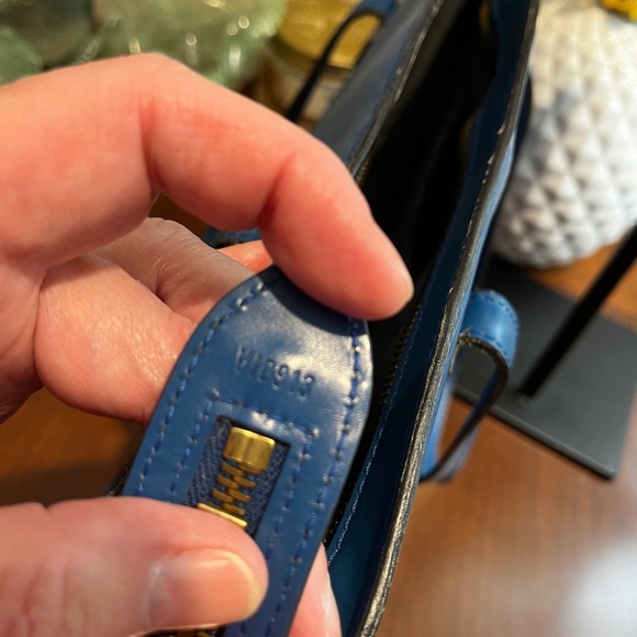 EUC Louis Vuitton Epi Saint Jacques PM handbag - Picture 4 of 10